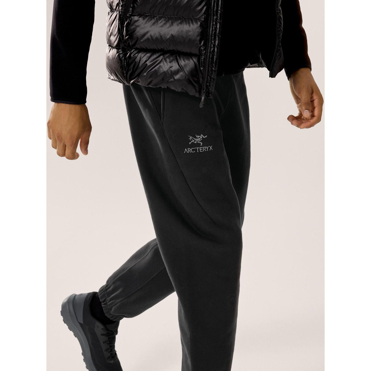 Arc'teryx Emblem Fleece Jogger in Black