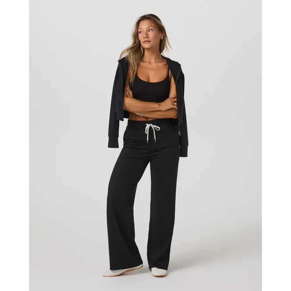 Vuori Women's Halo Essential Wideleg Pant - Short