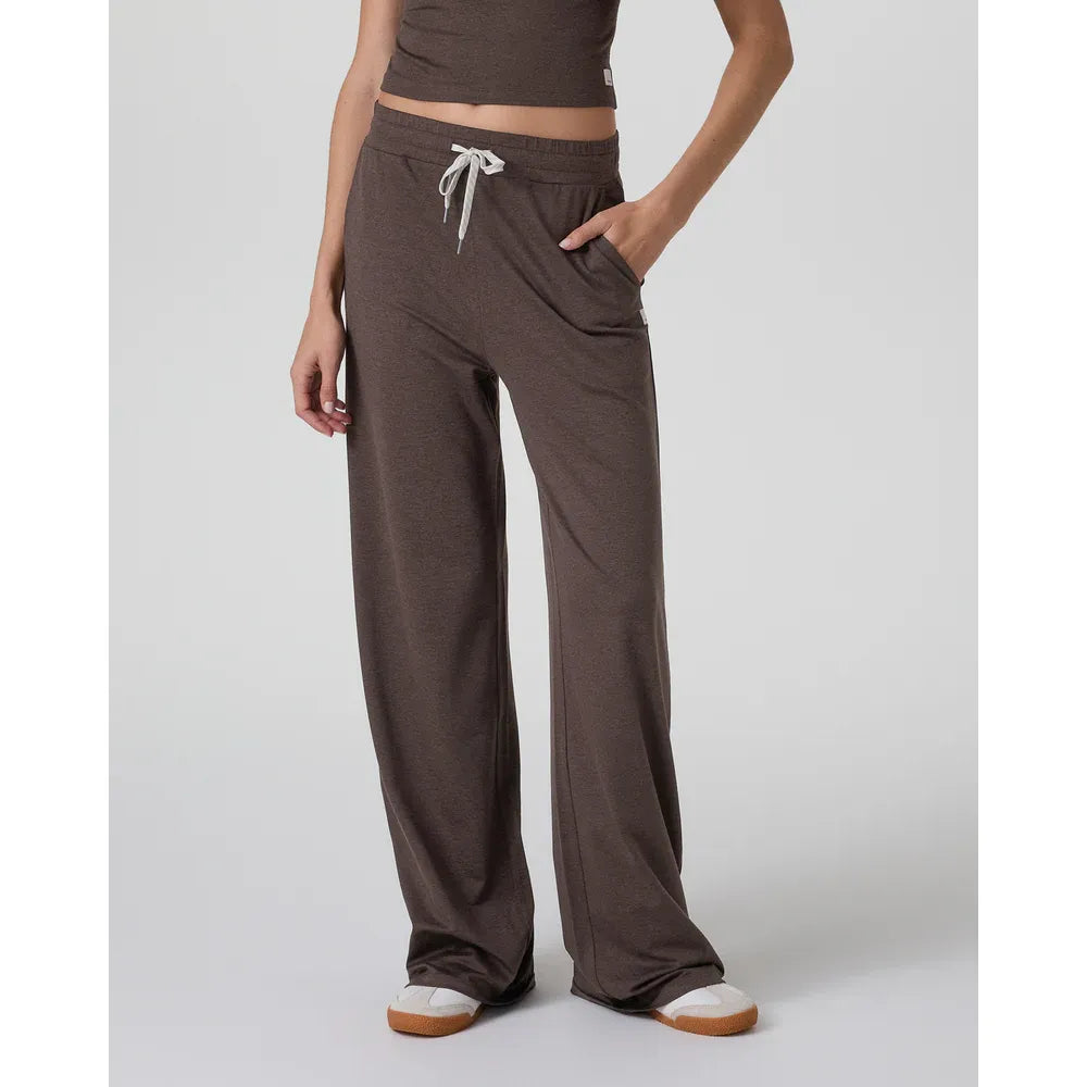 Vuori Women's Halo Essential Wideleg Pant - Short