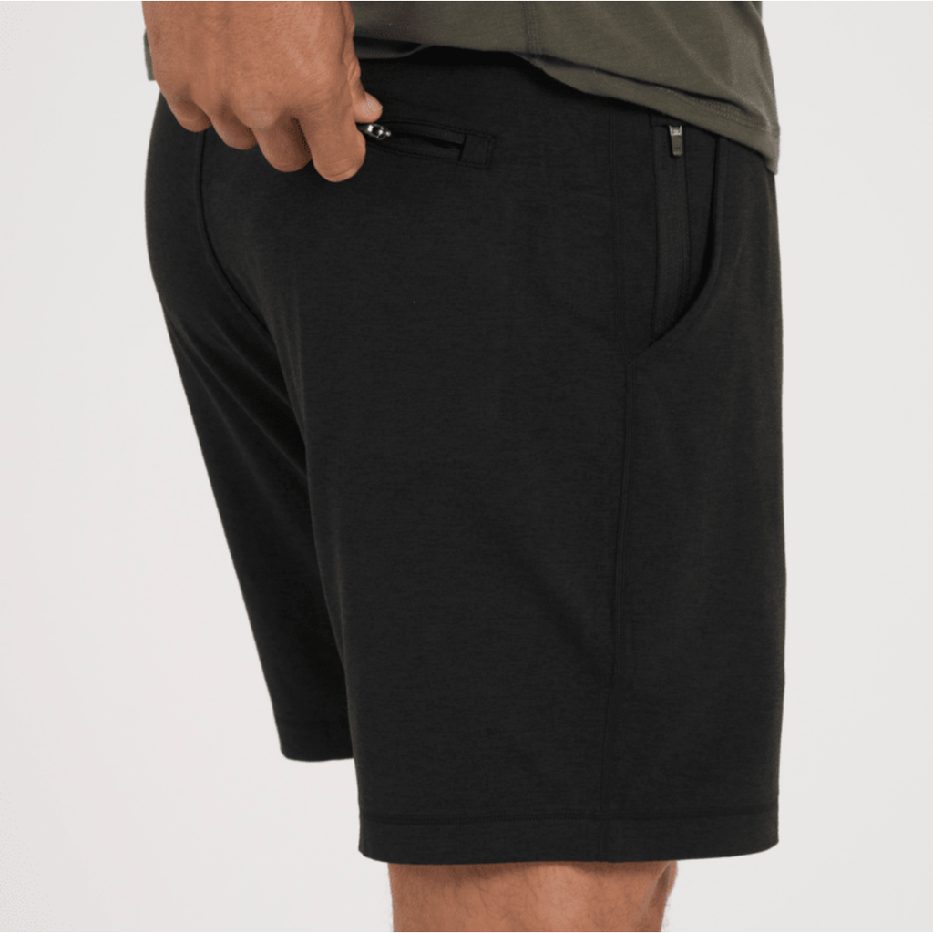 Vuori Men's Ponto Performance Short 7" in Black Heather